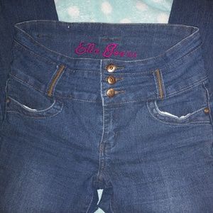 Elle jeans